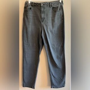 American Eagle Women’s Stretch Straight Leg‎ Black Faded Jeans size 16 Regular